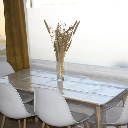 Joli A Louer A La Belge Apartment *